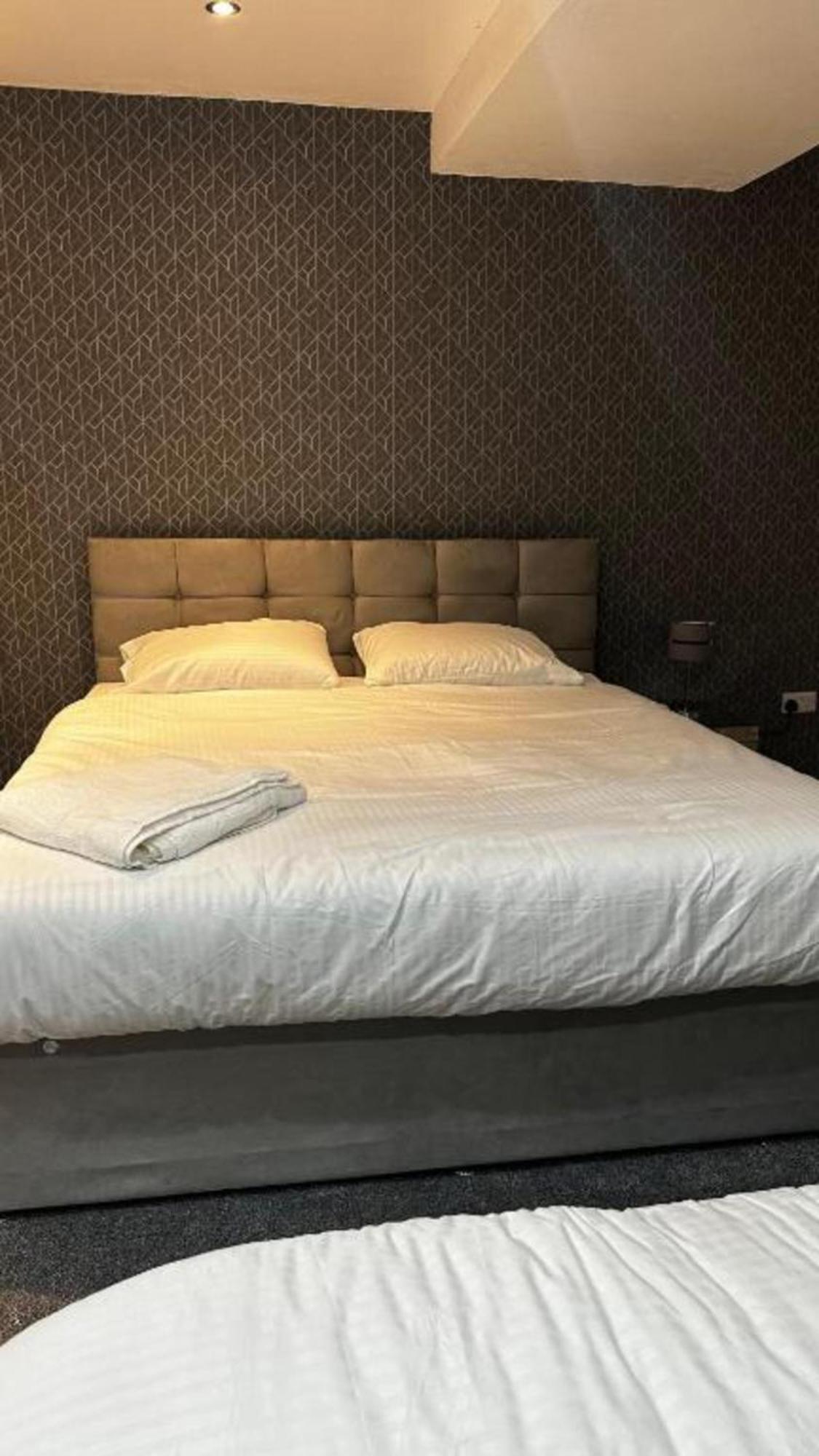מלון מנצ'סטר Oyo The Pleasant House מראה חיצוני תמונה